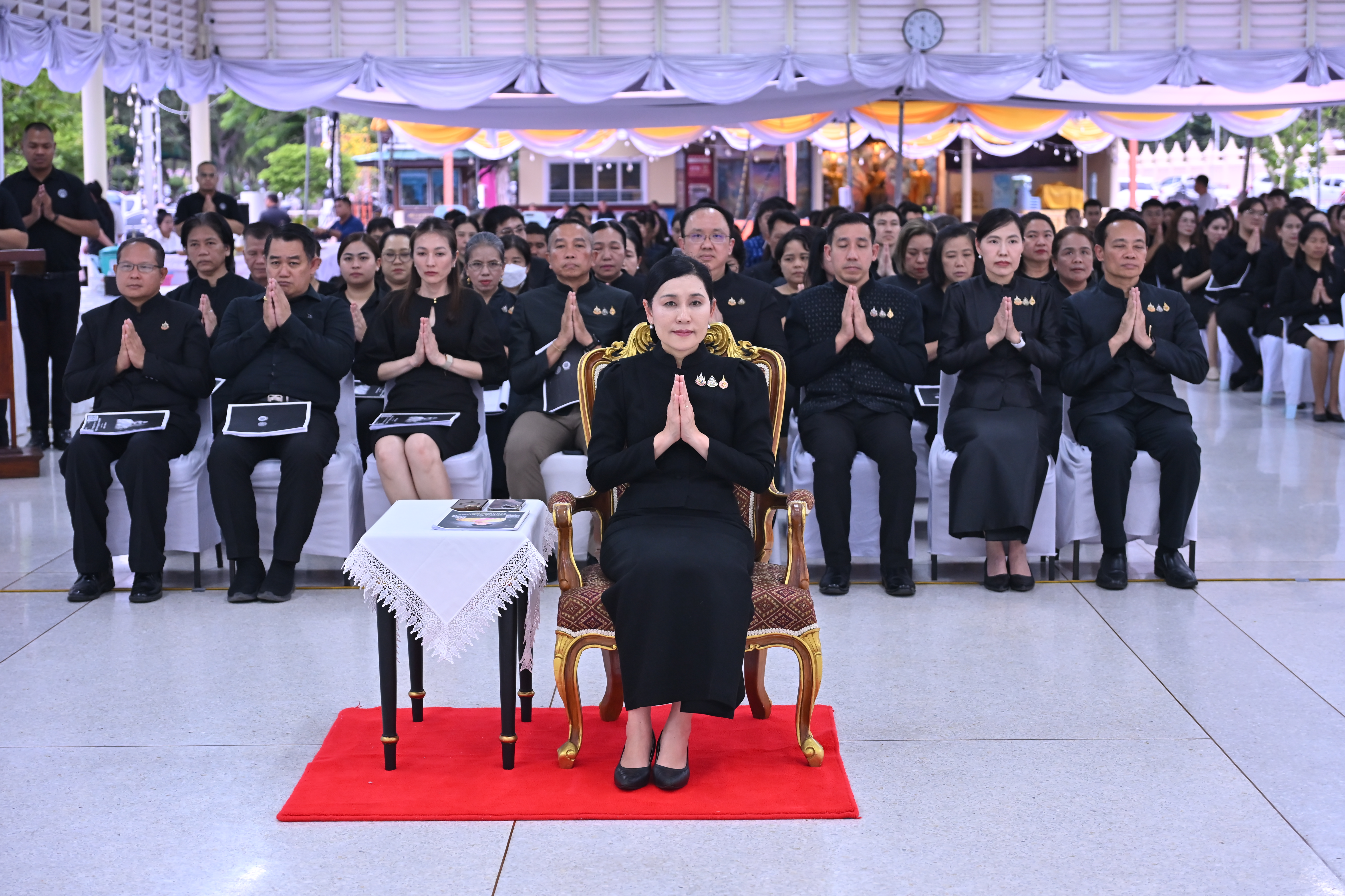 title - ส.ป.ก.นครปฐม เข้าร่วมพิธีสวดพระพุทธมนต์ และเจริญจิตภาวนาอุทิศถวายพระราชกุศลแด่ สมเด็จพระนางเจ้าสิริกิติ์ พระบรมราชินีนาถ พระบรมราชชนนีพันปีหลวง และอุทิศถวายพระกุศลแด่สมเด็จพระเจ้าลูกเธอ เจ้าฟ้าพัชรกิติยาภา นเรนทิราเทพยวดี กรมหลวงราชสาริณีสิริพัชร มหาวัชรราชธิดา
